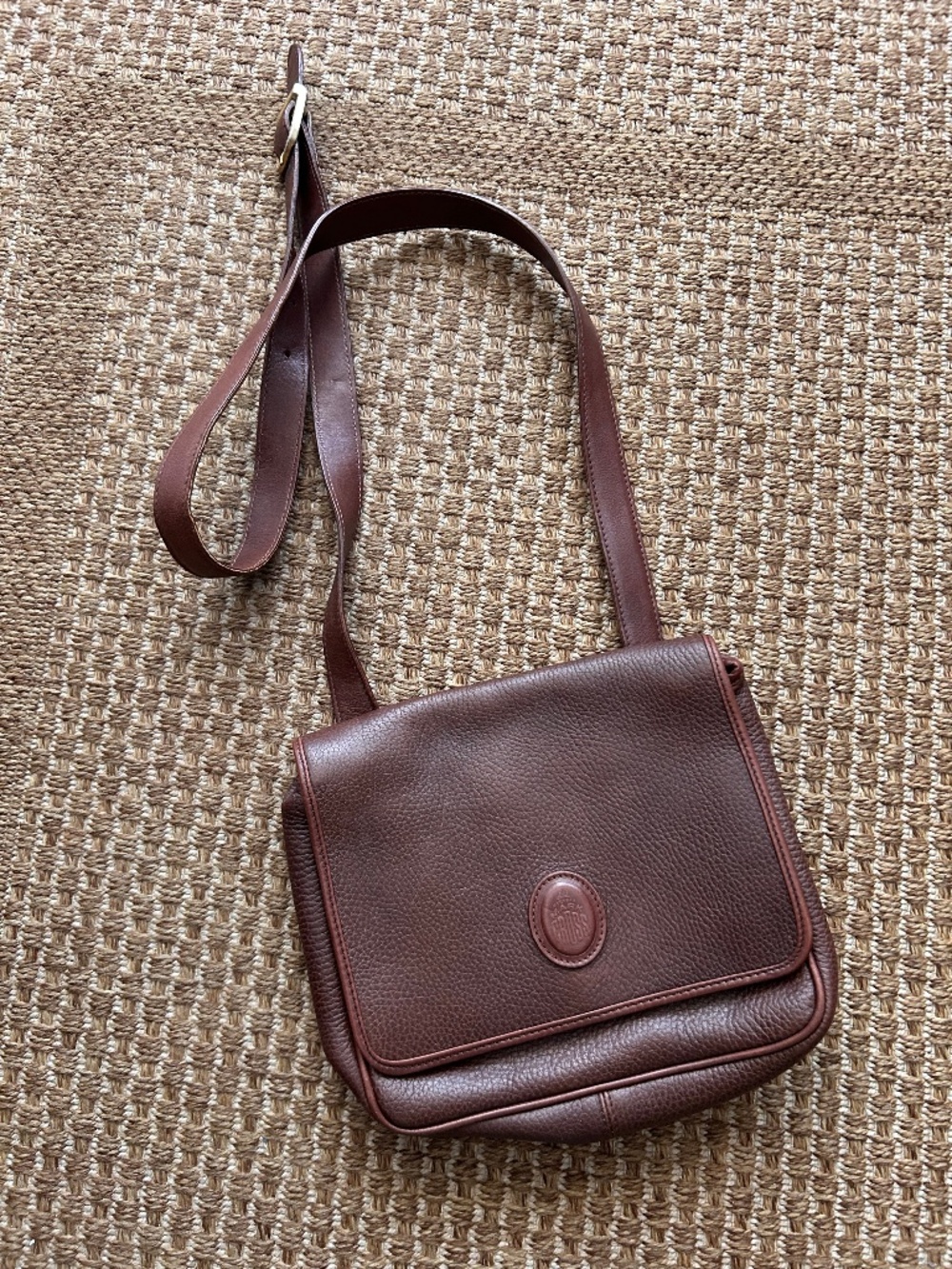 Mark Cross authentic brown pebble grain leather shoulder crossbody purse bag